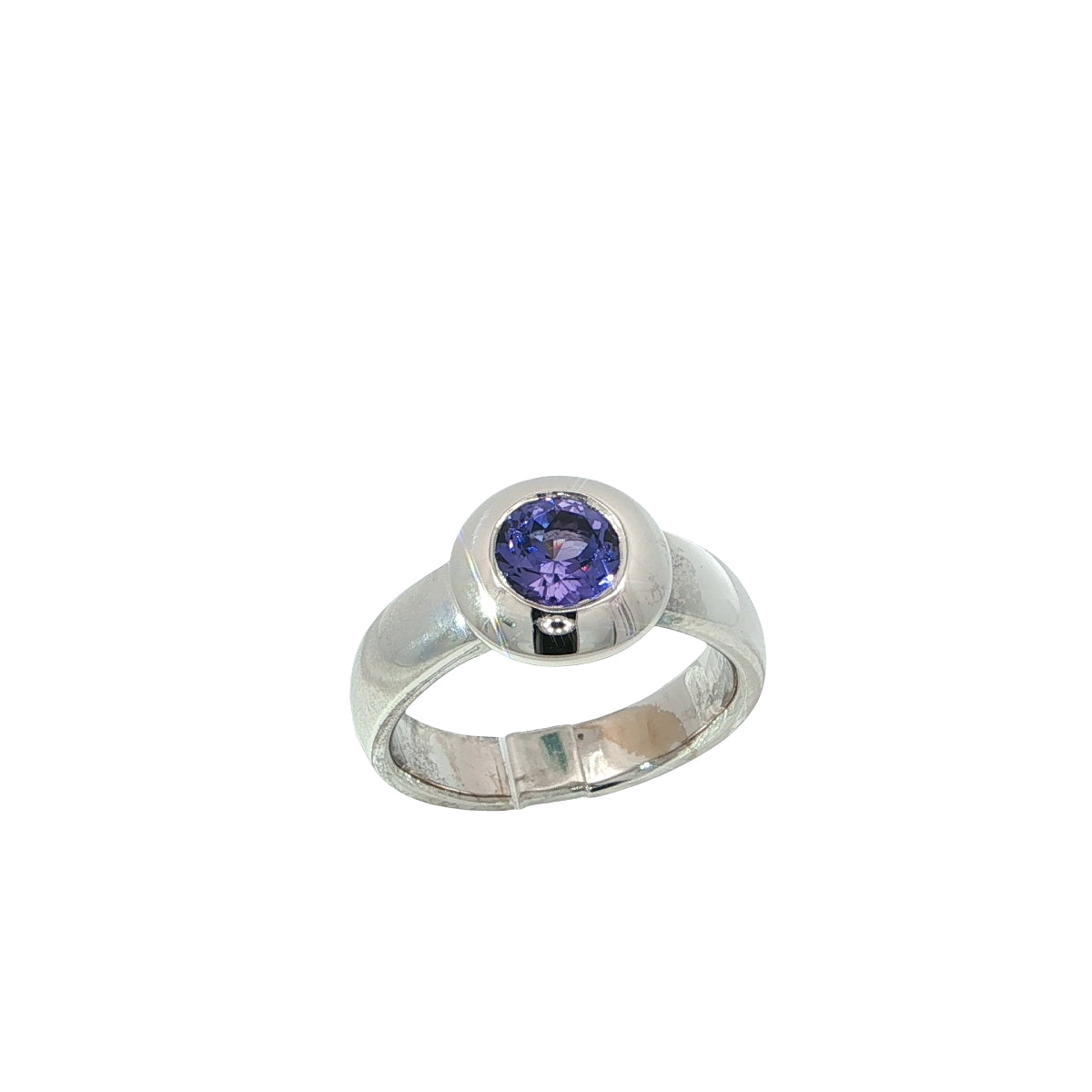 Ring-tansanit-blauviolett-brillantschliff-auf-ringschiene-weissgold-juwelier-risch