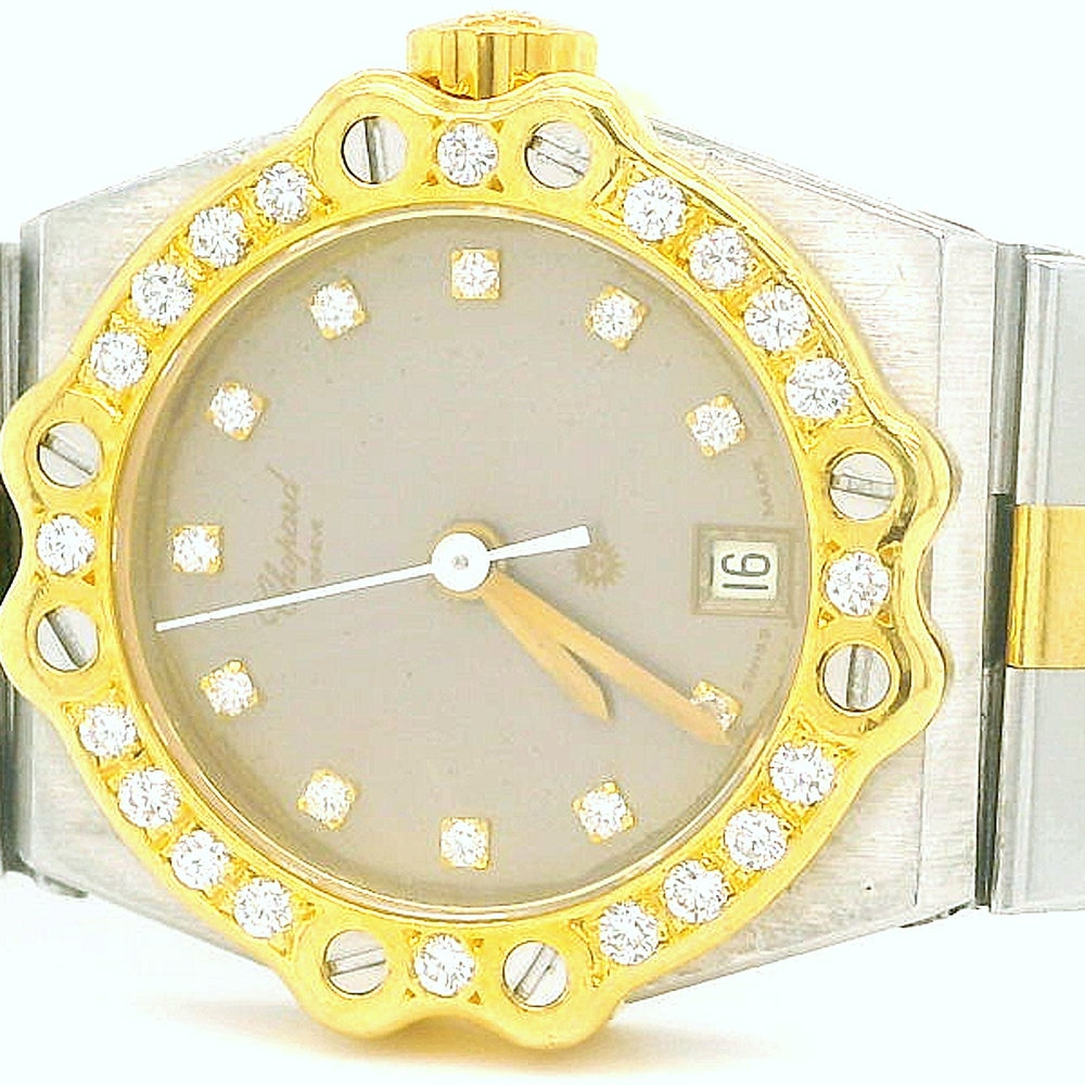 chopard-damenuhr-brillanten-frontal-Zifferblatt-Nahaufnahme-quarz-Gold-juwelier-risch