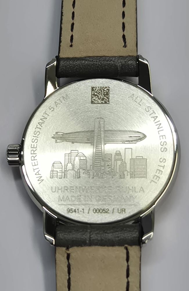 9541-1-zeppelin-uhr-quarz-boden-metropolis-juwelier-risch