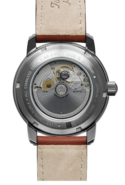 Zeppelin Herrenuhr Automatik mit Gangreserve und Lederarmband Bodenansicht