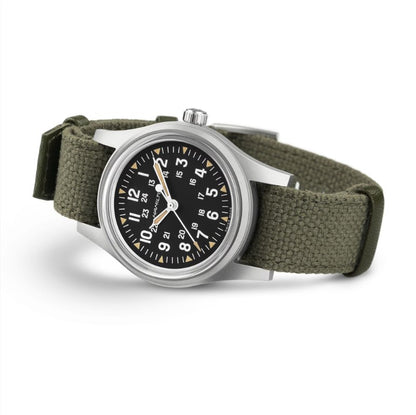 H69399930liegend-zbl-schwarz-bodenaufnahme-hamilton-uhr-handaufzug-36mm-natoband-juwelier-risch