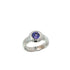 Ring-tansanit-blauviolett-brillantschliff-auf-ringschiene-weissgold-juwelier-risch